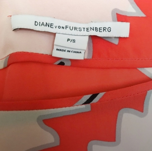 Diane Von Furstenberg floral top - Picture 3 of 4